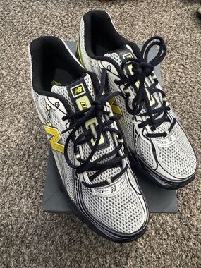 New Balance Men's White Black Yellow Athletic Running Shoes